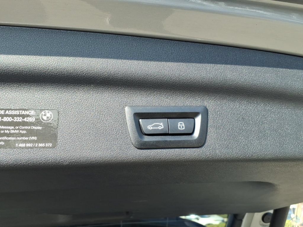 Used 2026 BMW X1 xDrive28i AWD/4WD image 7
