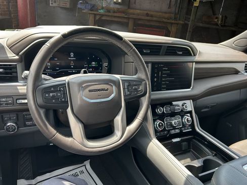 Certified 2024 GMC Yukon Denali w/ Denali Reserve Package AWD/4WD image 21