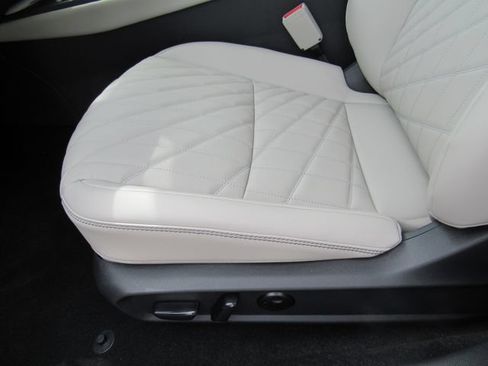 New 2026 Nissan Sentra SL w/ Floor Mat Package FWD image 18
