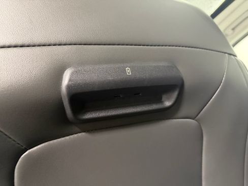 Certified 2025 Ford Expedition Active AWD/4WD image 23