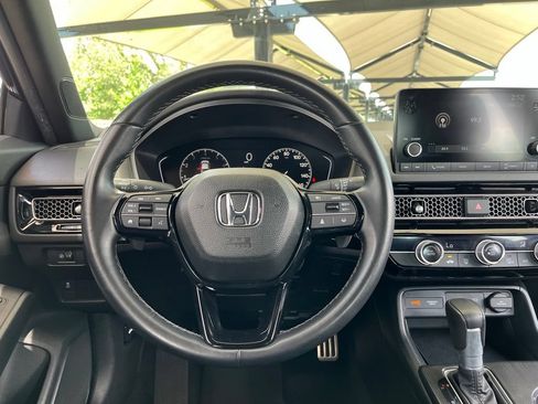 Used 2025 Honda Civic Sport image 14
