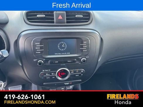 Used 2017 Kia Soul + FWD image 20