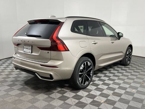 Used 2026 Volvo XC60 B5 Plus w/ Protection Package Premier AWD/4WD image 10