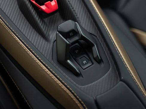 Used 2024 Lamborghini Revuelto AWD/4WD image 33