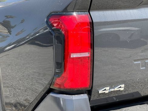 New 2026 Toyota Tacoma SR5 AWD/4WD image 31