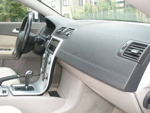 Used 2011 Volvo C70 T5 w/ Convenience Pkg FWD image 33