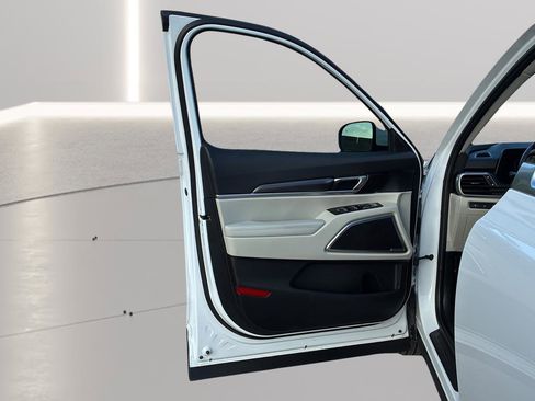 Used 2024 Kia Telluride S w/ S Sunroof Package image 11