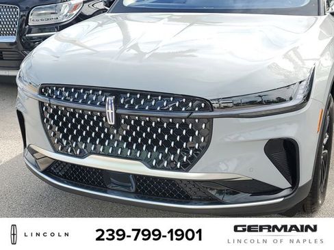 Certified 2026 Lincoln Nautilus Premier image 13