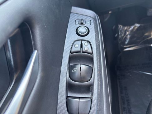 Used 2025 Nissan Sentra SV FWD image 20