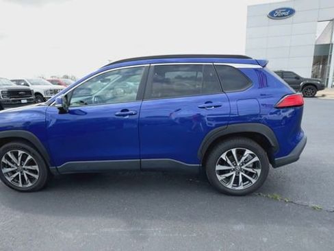 Used 2023 Toyota Corolla Cross XLE AWD/4WD image 5