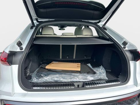 New 2025 Audi Q5 Prestige image 10