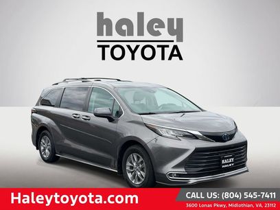 Used 2022 Toyota Sienna XLE