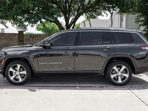 Used 2022 Jeep Grand Cherokee L Limited RWD image 21
