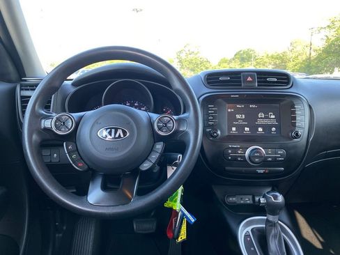Used 2019 Kia Soul + FWD image 28