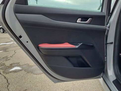 Used 2023 Kia K5 GT-Line image 10