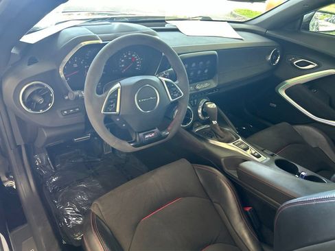 Used 2021 Chevrolet Camaro ZL1 RWD image 7