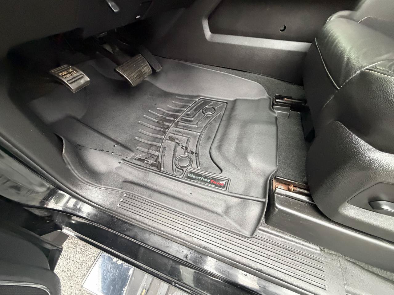 Used 2019 GMC Sierra 2500 SLT w/ Duramax Plus Package AWD/4WD image 34