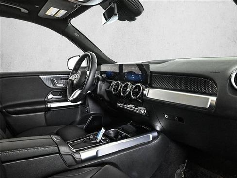 Certified 2026 Mercedes-Benz GLB 250 4MATIC image 24