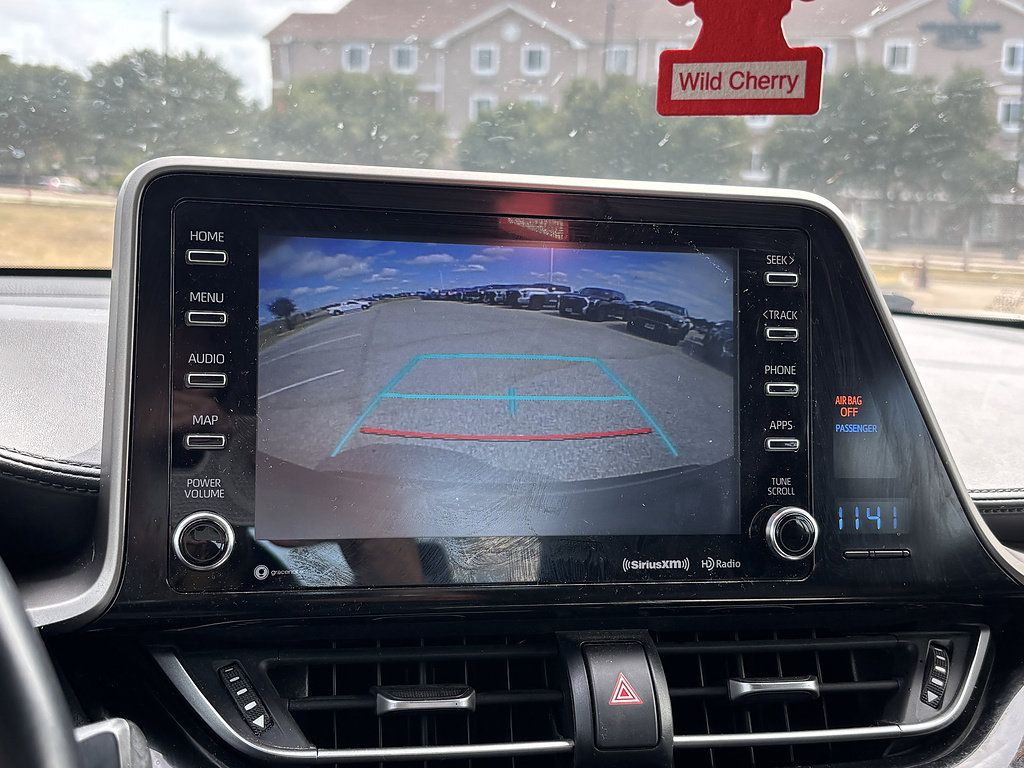 Used 2019 Toyota C-HR XLE FWD image 10