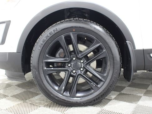 Used 2017 Ford Explorer Limited w/ Equipment Group 301A AWD/4WD image 37