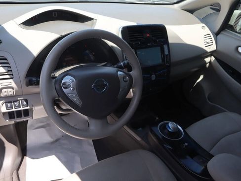 Used 2012 Nissan Leaf SL image 10