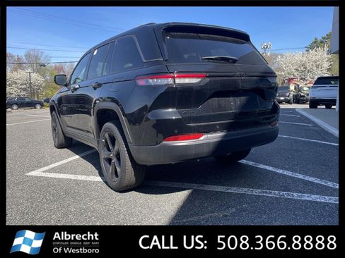 New 2026 Jeep Grand Cherokee Limited w/ Limited Altitude Package AWD/4WD image 3