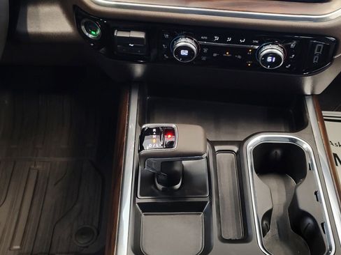 Used 2024 GMC Sierra 1500 SLT w/ SLT Premium Plus Package image 24