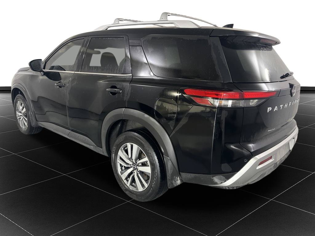 Used 2024 Nissan Pathfinder SL AWD/4WD image 3