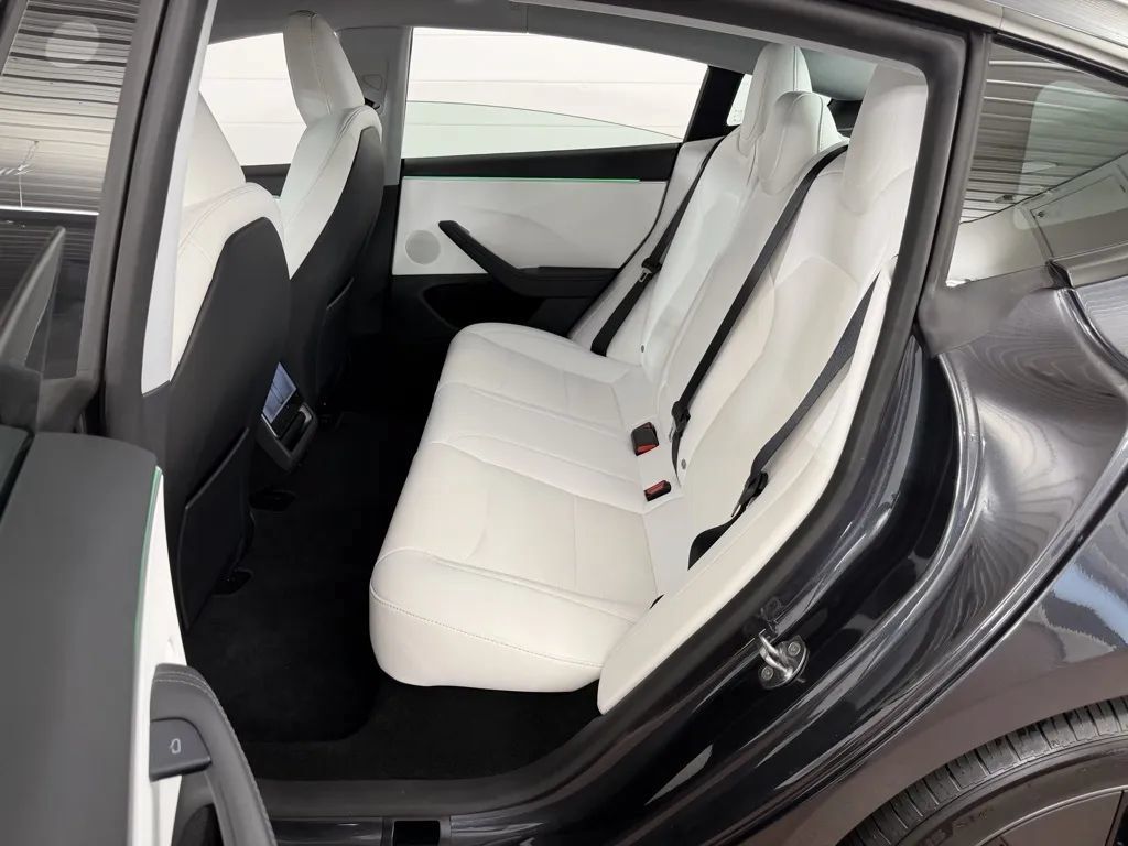 Used 2025 Tesla Model 3 Long Range AWD/4WD image 30