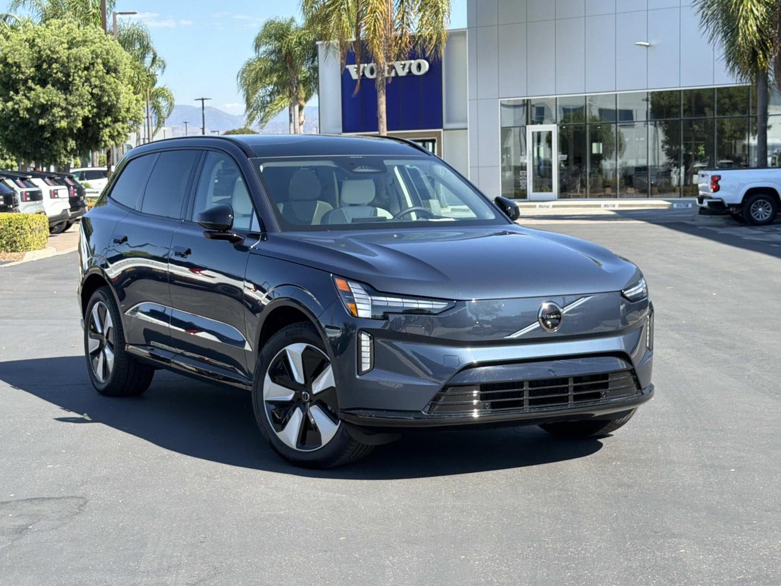 New 2026 Volvo EX90 Plus AWD/4WD image 1
