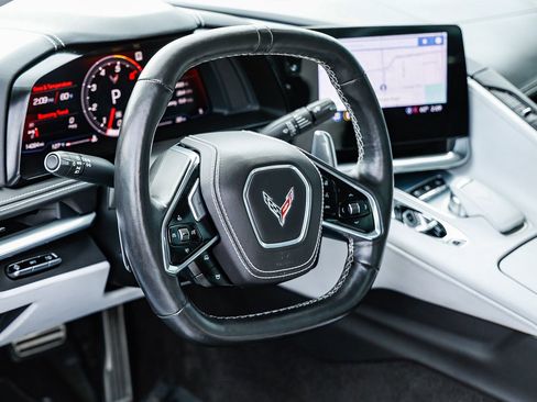 Used 2022 Chevrolet Corvette Stingray Premium Conv w/ Z51 Performance Package image 13