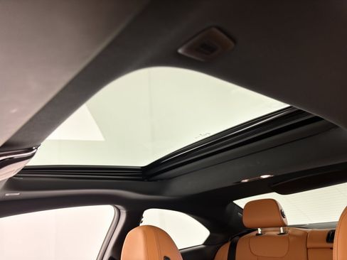 Used 2024 BMW 230i Coupe w/ Convenience Package RWD image 27