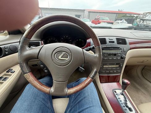 Used 2002 Lexus ES 330 image 18