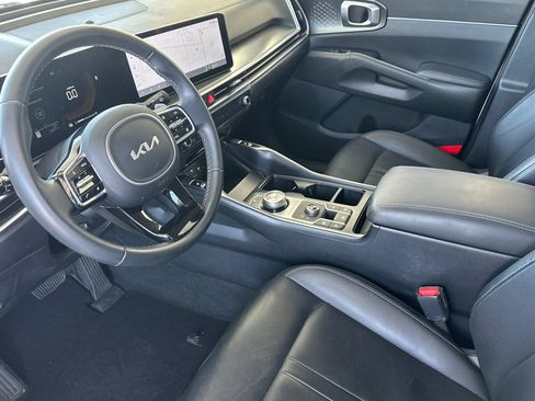 Used 2025 Kia Sorento EX AWD/4WD image 10