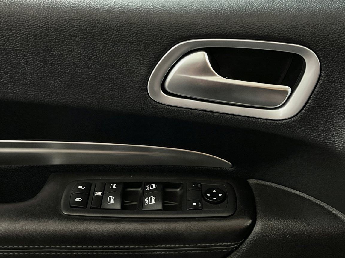Used 2019 Dodge Durango SXT RWD image 13