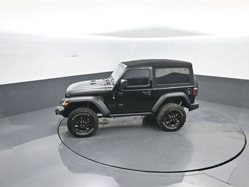 Used 2022 Jeep Wrangler Willys image 24