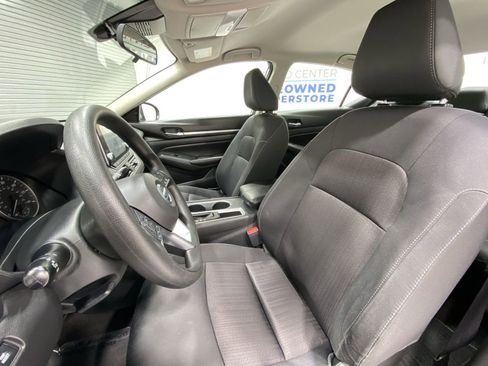 Used 2022 Nissan Altima 2.5 SV image 11