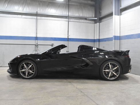 Used 2021 Chevrolet Corvette Stingray Premium Conv w/ Z51 Performance Package RWD image 28