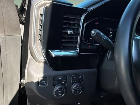 Used 2024 Chevrolet Silverado 2500 LT w/ Midnight Edition image 18