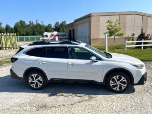 Used 2021 Subaru Outback Touring XT AWD/4WD image 4