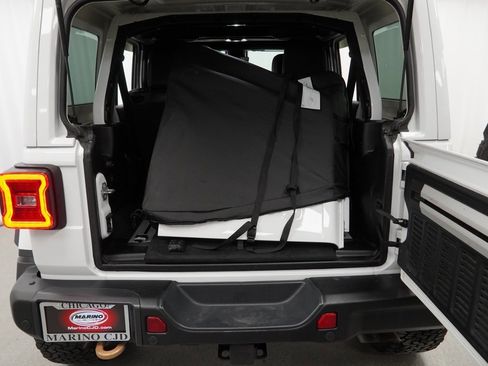 Certified 2021 Jeep Wrangler Unlimited Rubicon w/ Xtreme Recon 35" Tire Package image 46