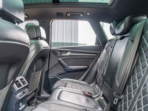 Used 2018 Audi SQ5 Prestige w/ Prestige Package image 35