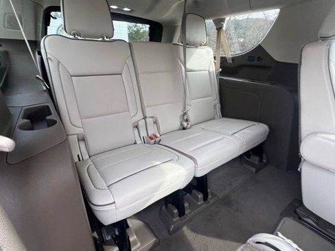 Used 2021 GMC Yukon XL Denali w/ Denali Premium Package image 28