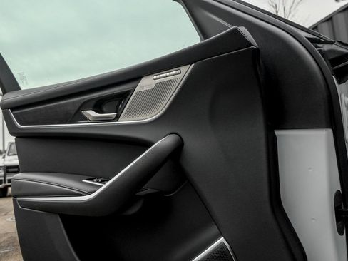 New 2026 Jaguar F-PACE R-Dynamic S image 11