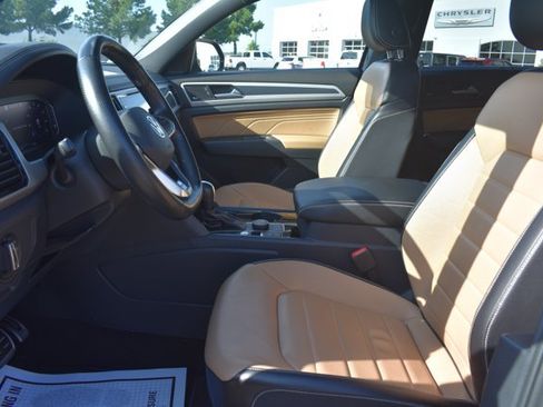 Used 2022 Volkswagen Atlas Cross Sport SEL Premium R-Line AWD/4WD image 15
