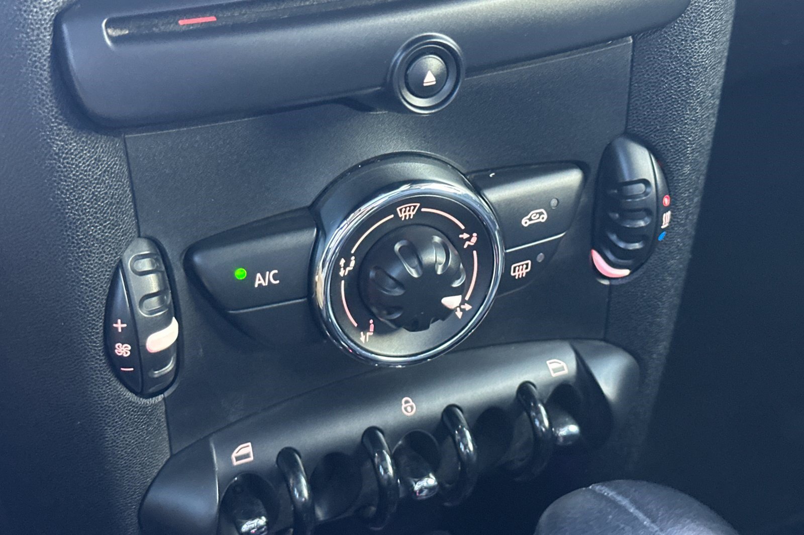 Used 2013 MINI Cooper Hardtop FWD image 24