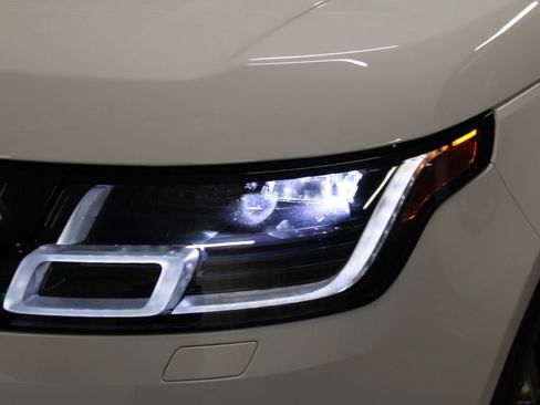 Used 2021 Land Rover Range Rover Westminster Edition image 9