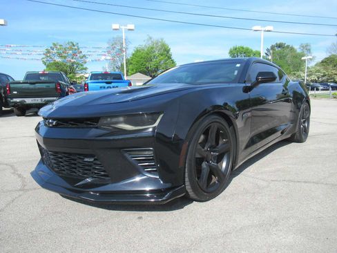 Used 2017 Chevrolet Camaro SS image 1