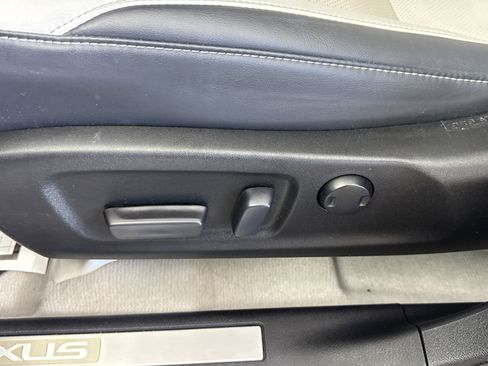 Used 2019 Lexus RX 350 FWD image 17