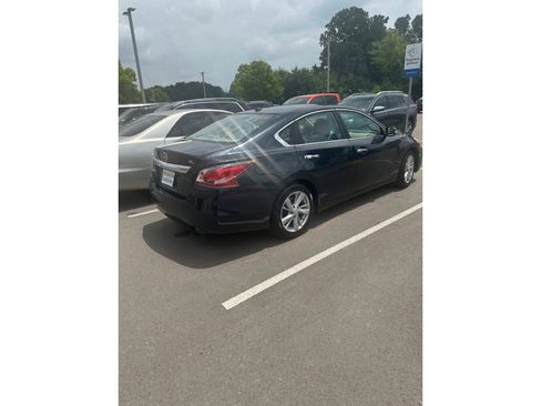 Used 2015 Nissan Altima 2.5 SL w/ Technology Package image 2